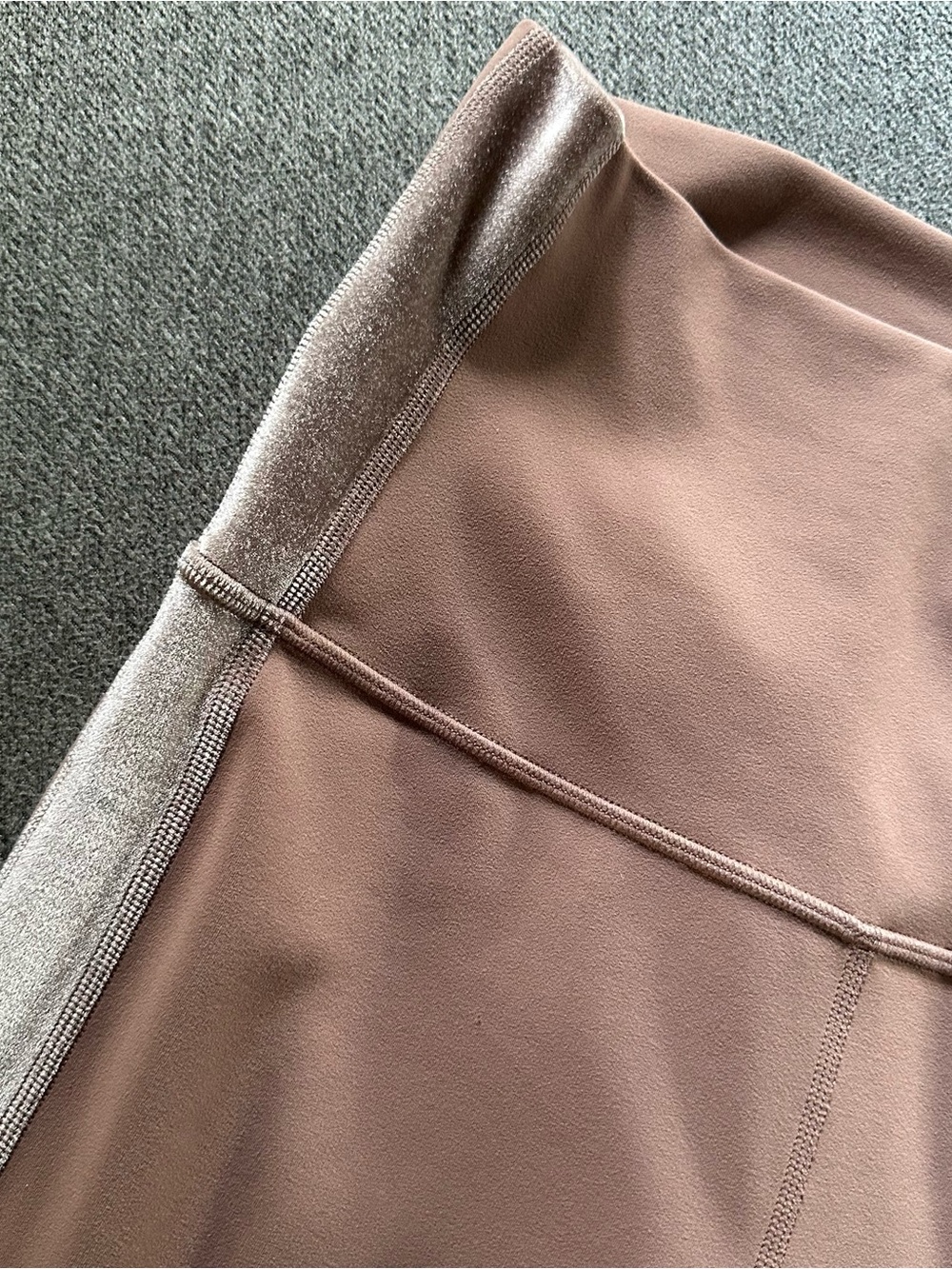 Lululemon Align Super High Waist Velvet Leggings in Spanish Oak Size 6 - Picture 6 of 8